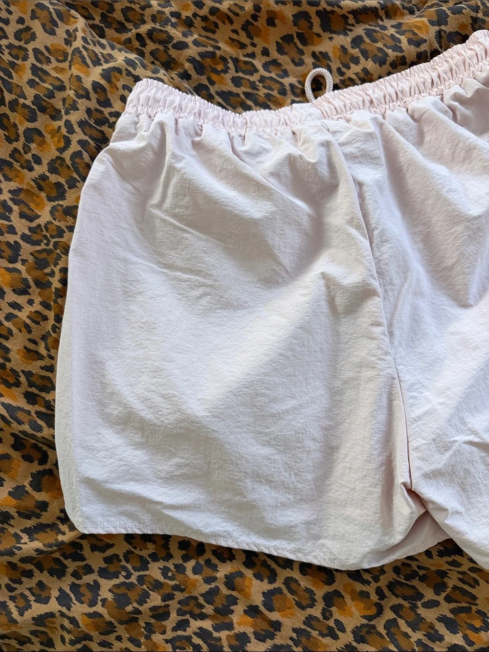 ALO Yoga Women's Pale Pink Alumni Athletic Shorts